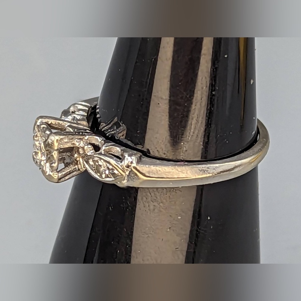 14k Solid White Gold .47ctw Diamond Ring Size 6.5 - image 2